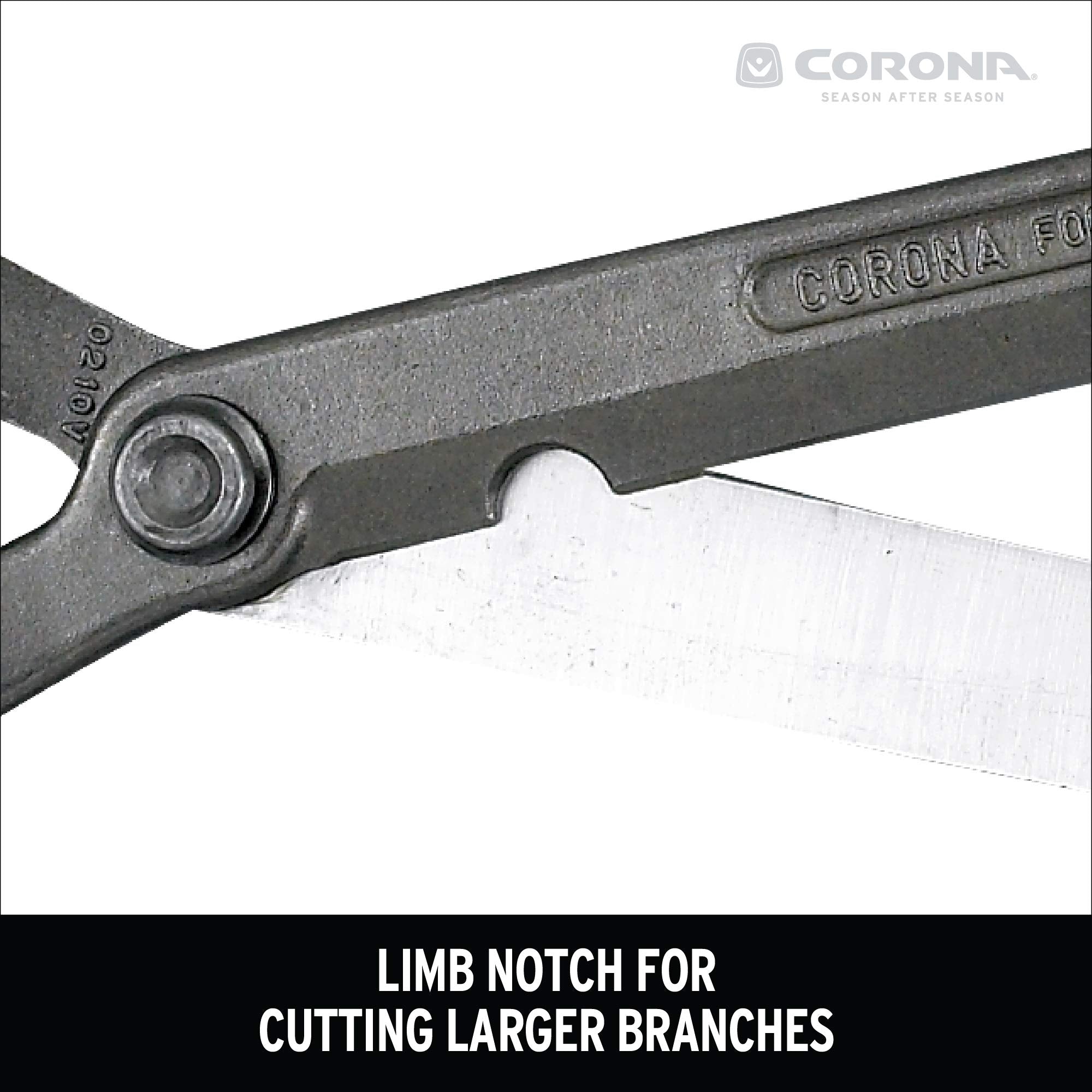 Corona HS 3911 wooden handle provides a secure, comfortable grip during trimming.
