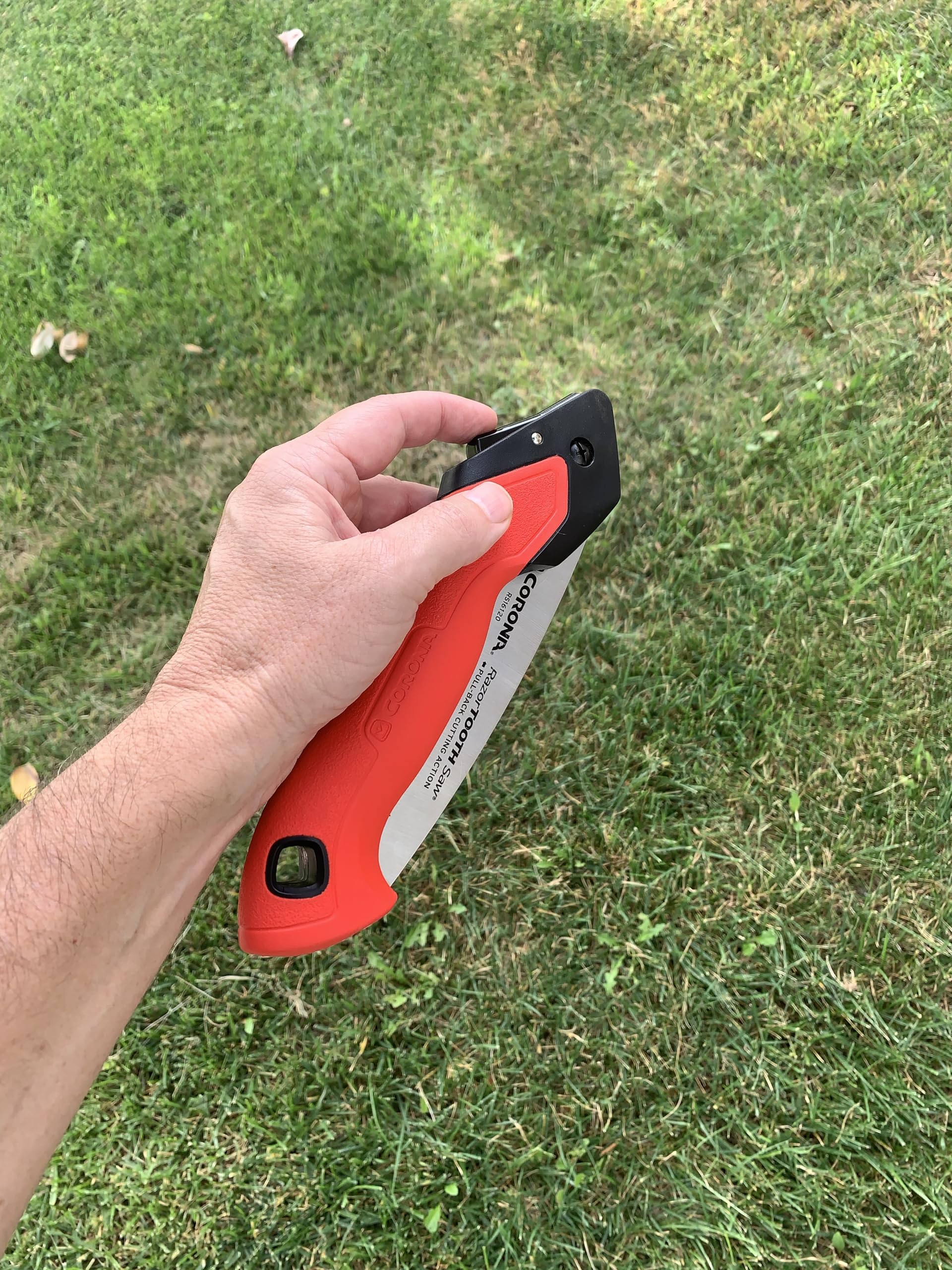 Corona RazorTOOTH compact design fits neatly in a tool bag