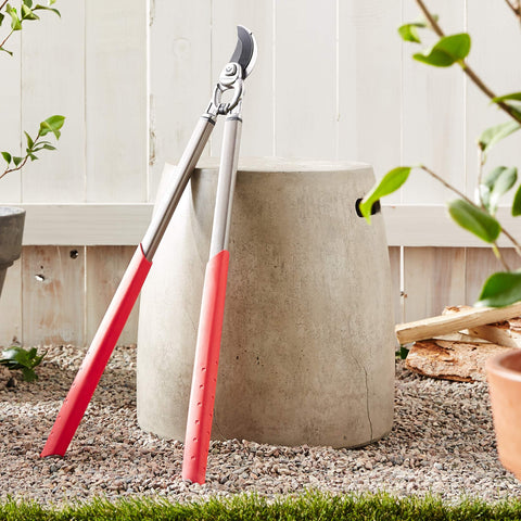 Corona SL 7280 lopper soft grip handle in focus for comfortable extended pruning.