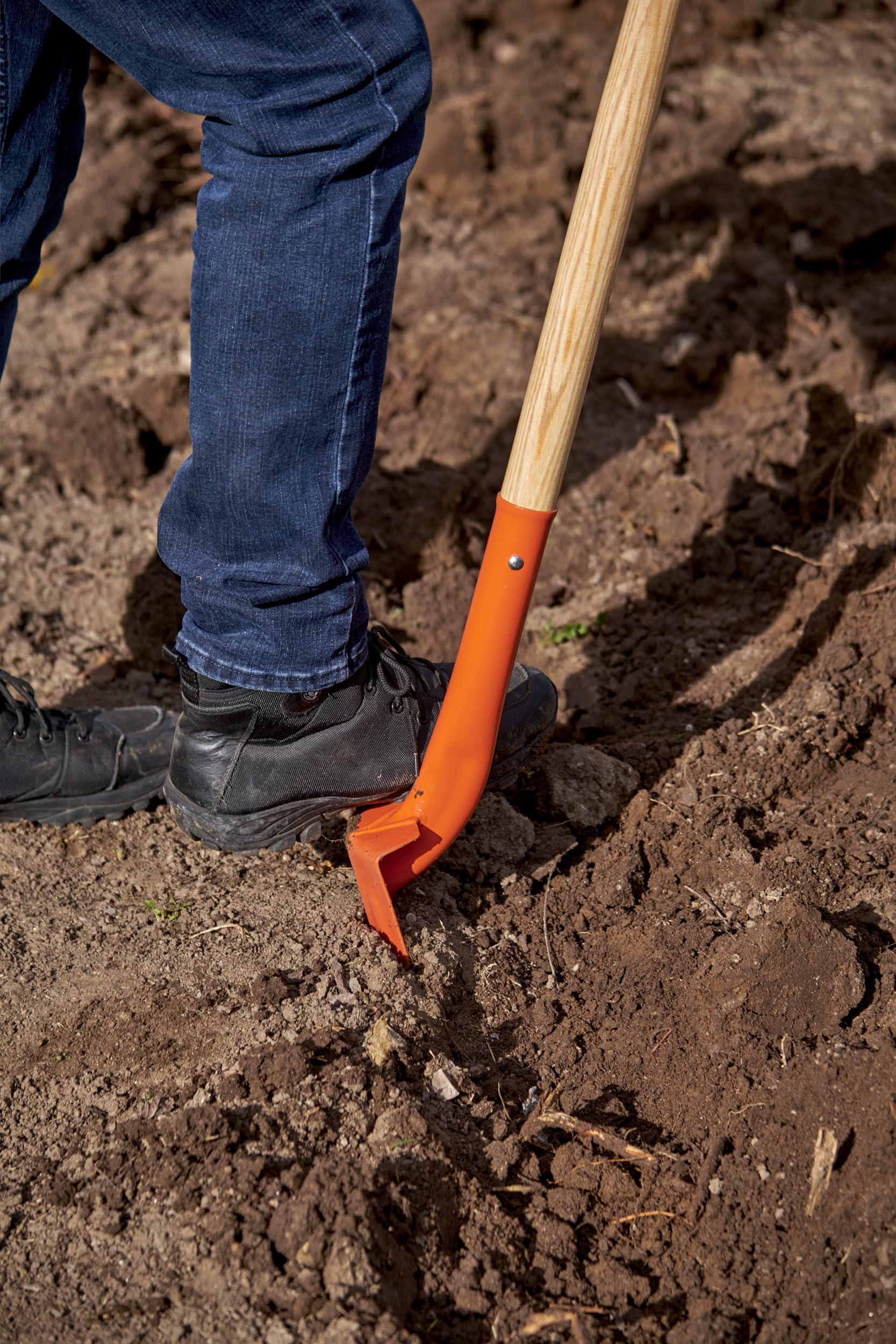 Corona SS 64104 v-angled head and sharpened edge for smooth trench bottoms