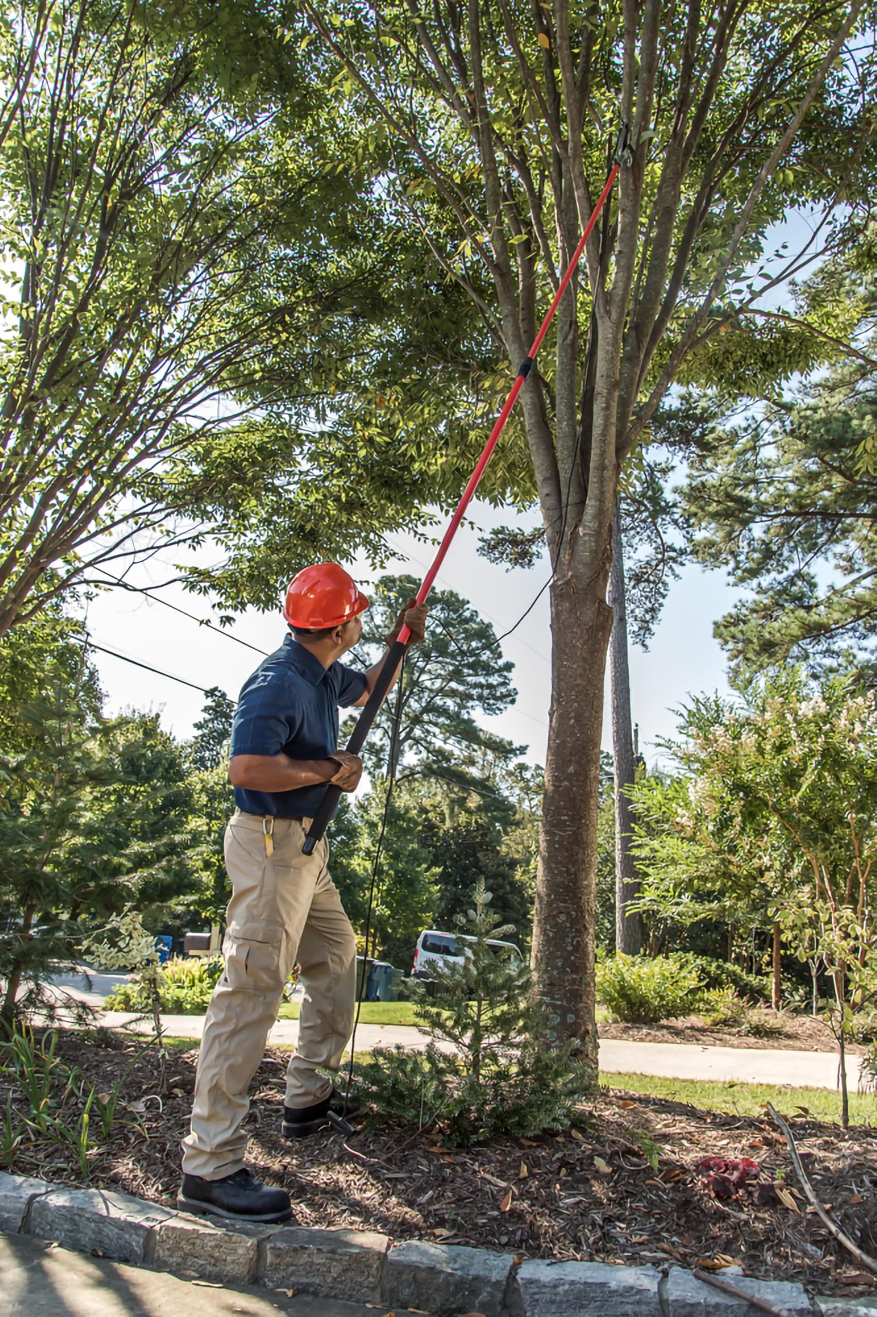 Corona TP 6870 MAX PowerGlide rope pull system delivers smooth, hassle-free operation.