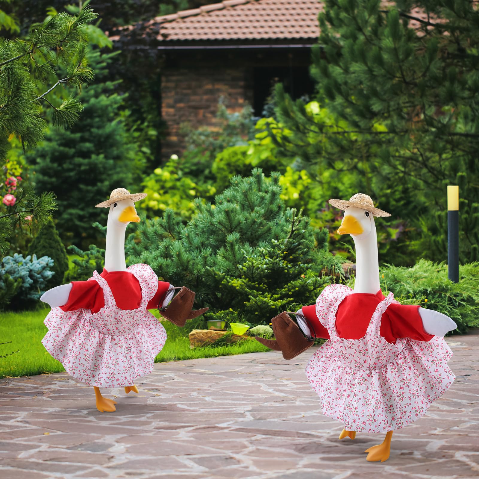 Cosblank Gardener Goose Outfit packaging demonstrates easy setup for celebrations.