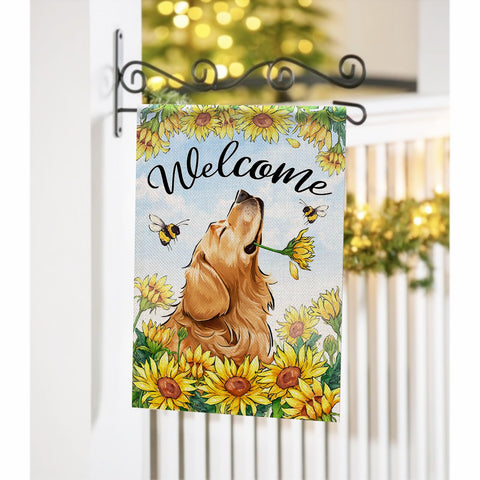 Covido outdoor flag uses durable burlap for weatherproof garden accents.