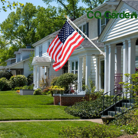 CQ Garden two-position bracket enables flexible flag angles.