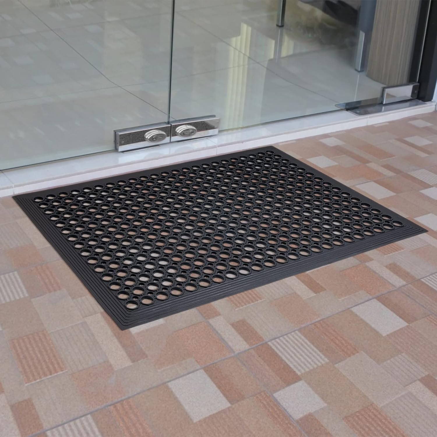 Crablux drainage mat for outdoor bars and patios keeps floors drier