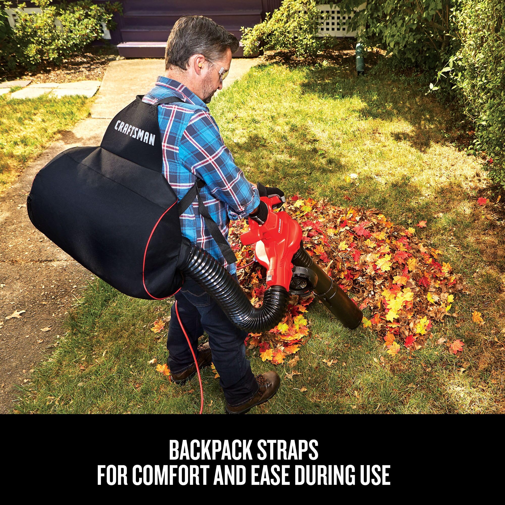CRAFTSMAN backpack collection bag close-up illustrating 55 L capacity and easy emptying.