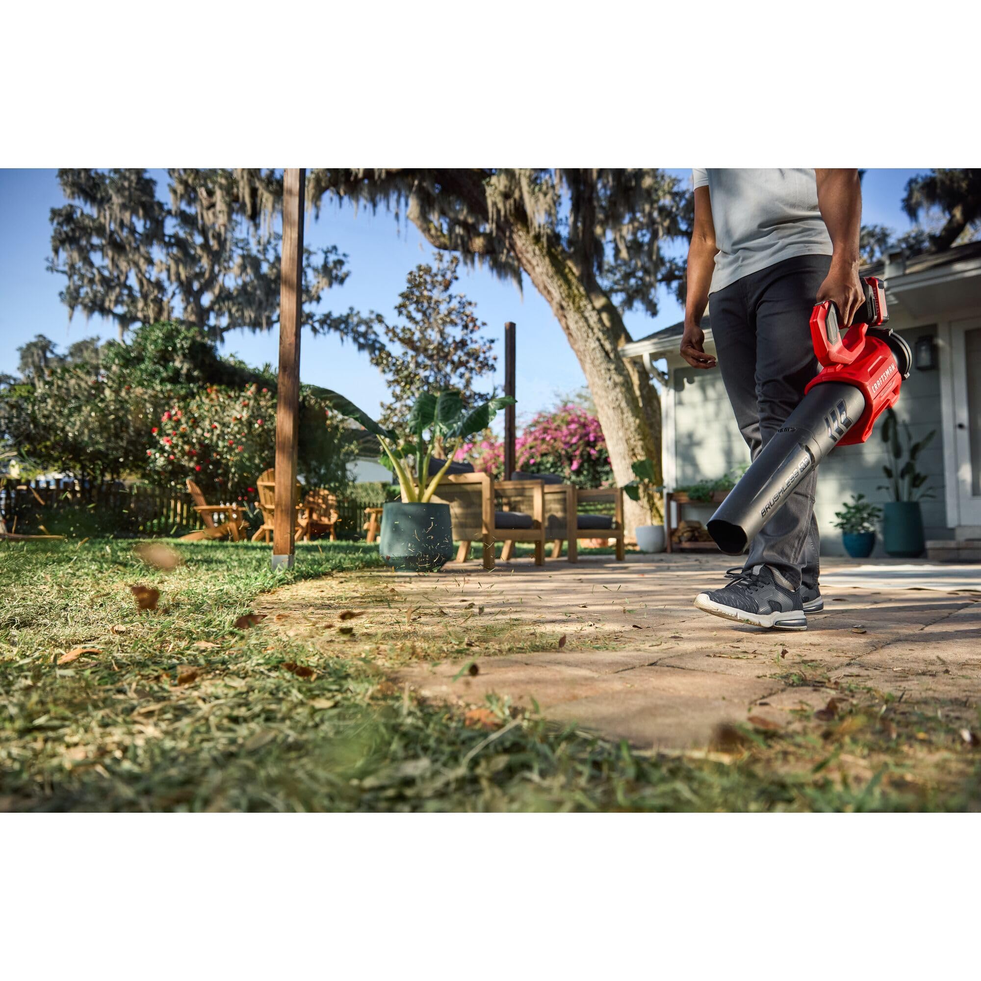 CRAFTSMAN WeatherGuard technology protects the tool from moisture and dust