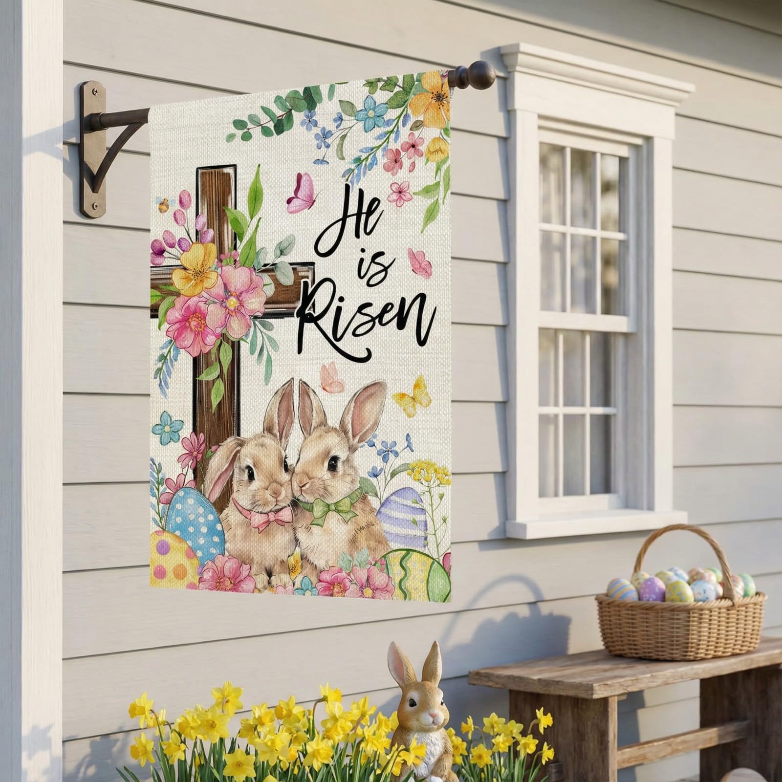 CROWNED BEAUTY Easter flag makes a thoughtful gift for neighbors and friends.