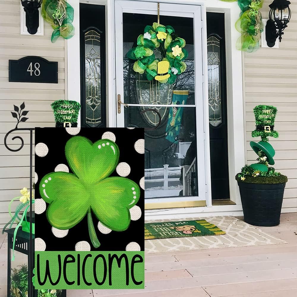 CROWNED BEAUTY flag features fade-resistant polyester with burlap-like texture for outdoor use