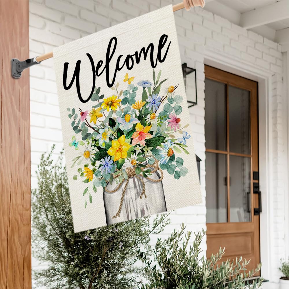CROWNED BEAUTY spring flag back view with double-sided print for visibility