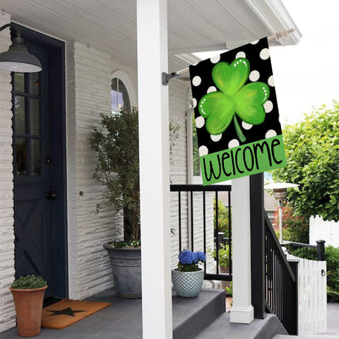 CROWNED BEAUTY flag double-sided print ensures visibility from both sides outdoors.