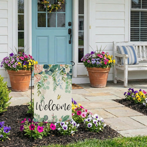 CROWNED BEAUTY Weather-resistant polyester flag ready for outdoor use