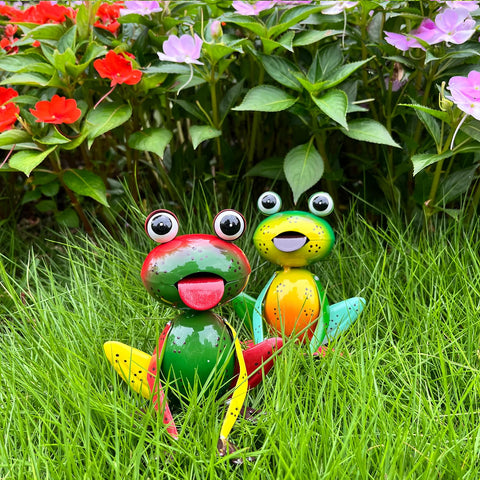 Cruis Cuka frog set perfect for porch or gate decoration