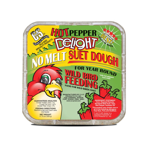 C&S Hot Pepper Delight No Melt Suet Dough in feeder ready to dispense