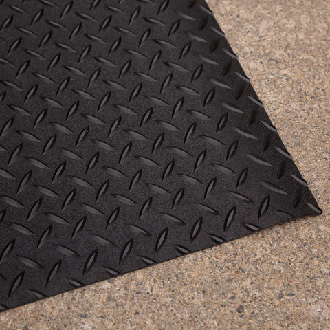 Cuisinart CGMT-140 easy-clean mat; hose rinse makes cleanup quick.