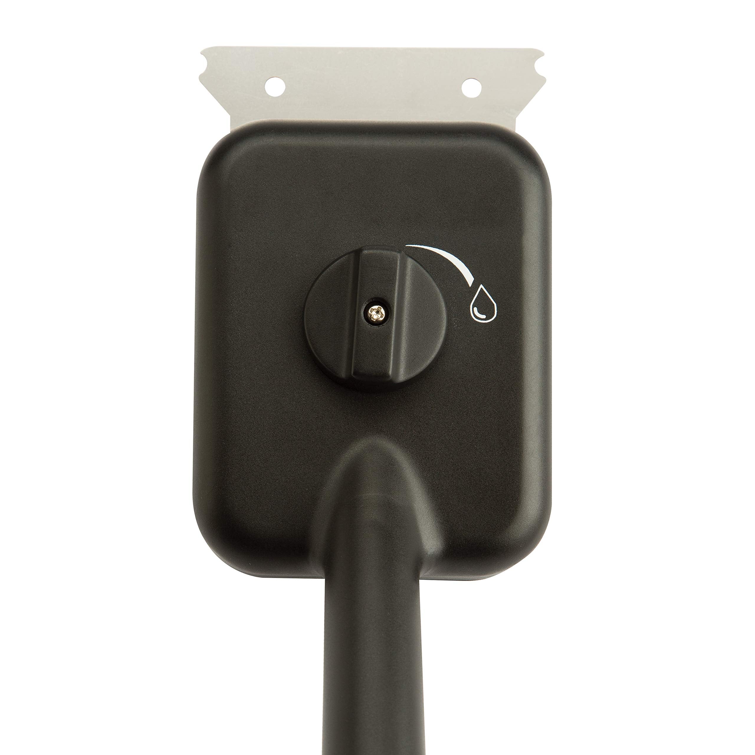 Cuisinart CSBS-777 front scraper removes baked-on residue from grates