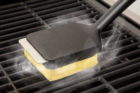 Cuisinart hard plastic inner frame detail, rigid core for tough scrubbing.