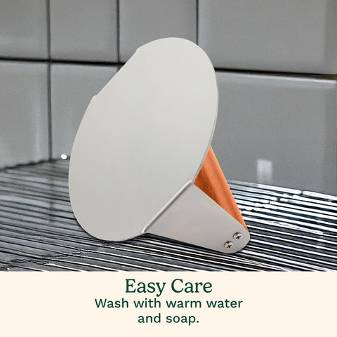 Cuisinart Smash Burger Press easy-clean handle for quick cleanup after cookouts.