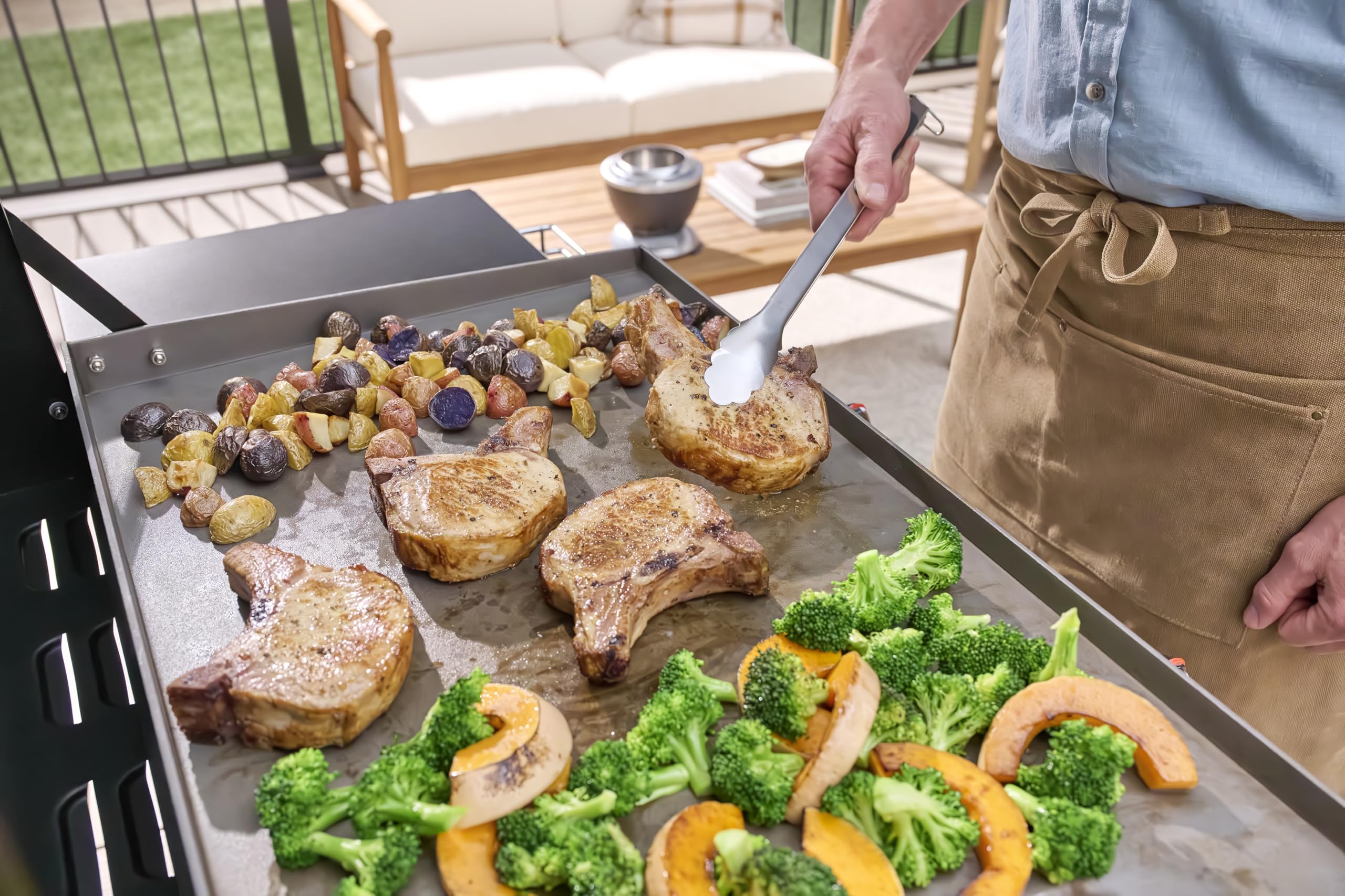 Cuisinart smash burger press stainless for shaping burgers.