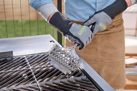 Cuisinart triple coil brush ideal for all grill cleaning scenarios