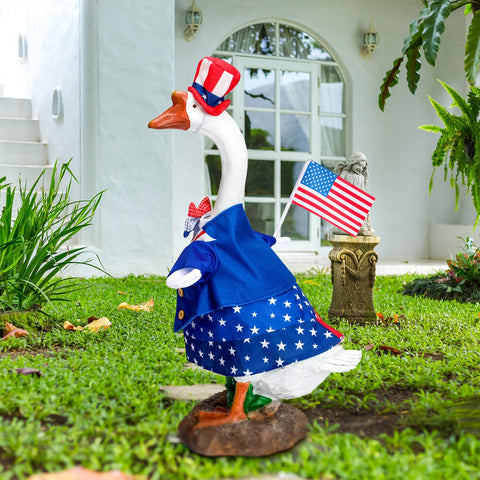 Tailored 23-inch fit keeps the outfit secure on the lawn goose