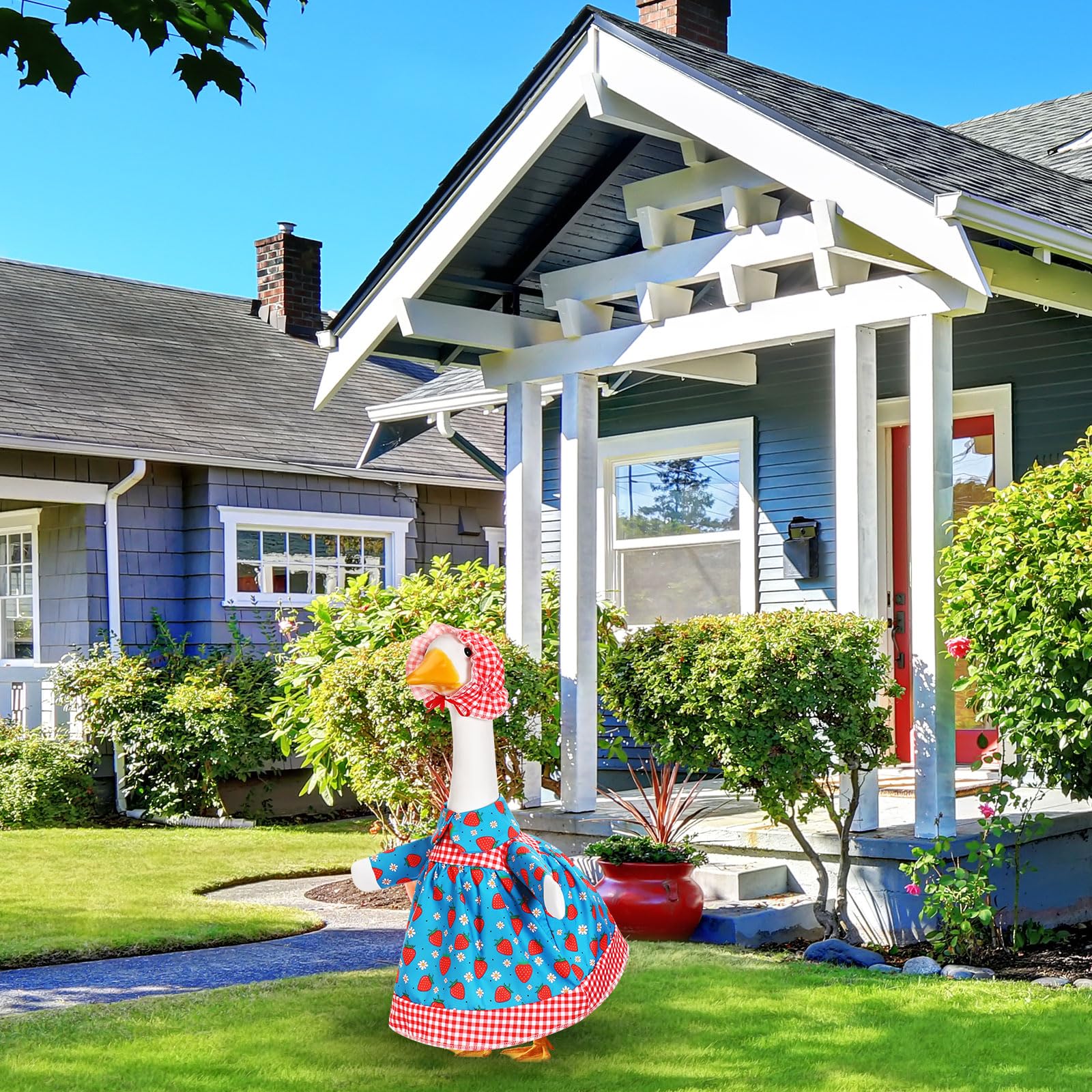 Cutecrop garden-display idea enhances patios and porches.