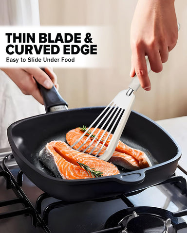 DaiRen Kitchen heat-resistant spatula at 500°F for high-heat cooking.
