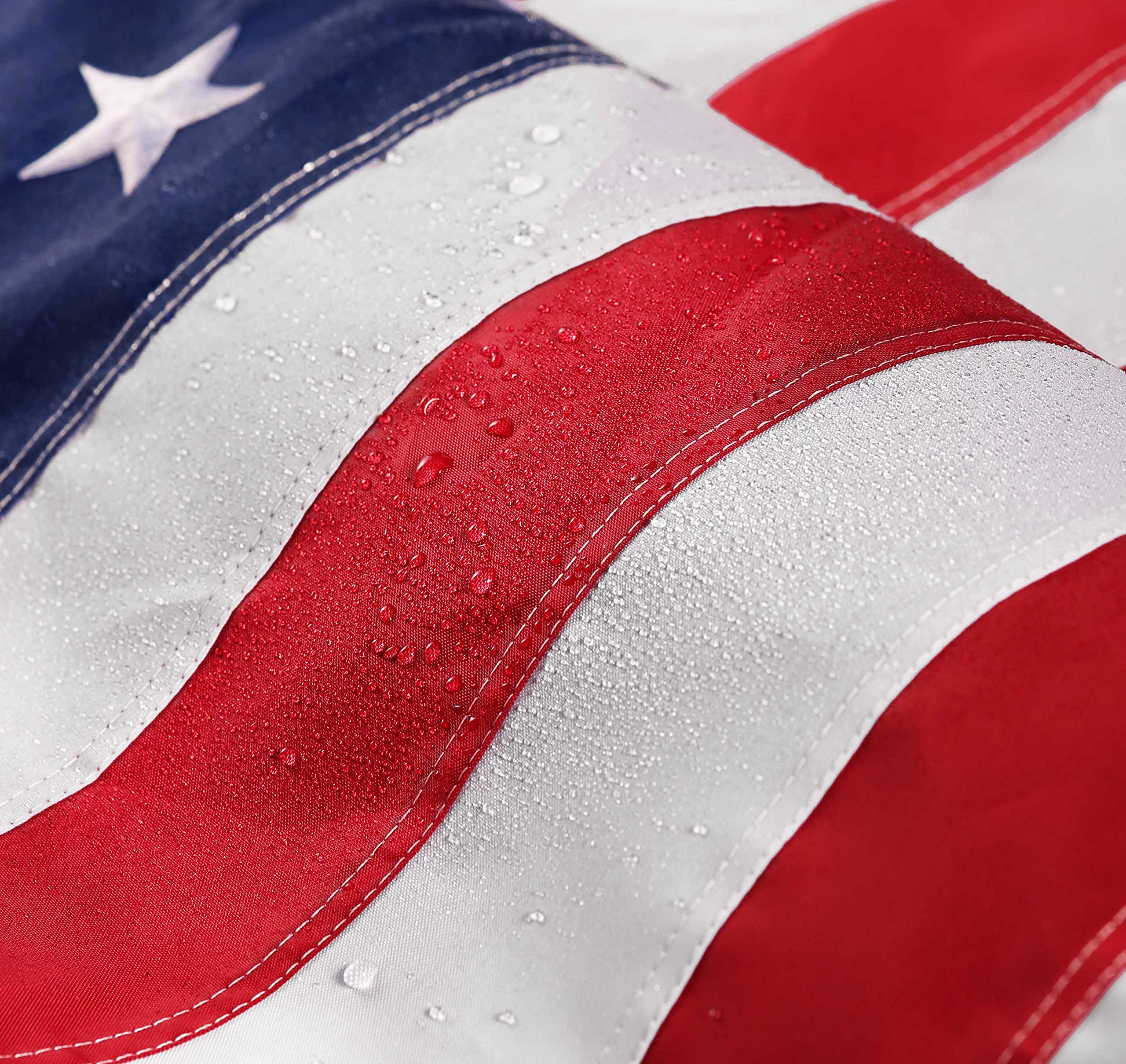 DANF FLAG heavy-duty 210D nylon provides long-lasting performance.