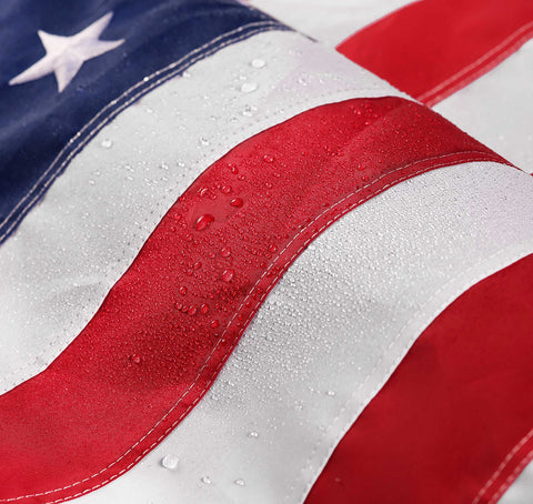 DANF FLAG heavy-duty 210D nylon provides long-lasting performance.