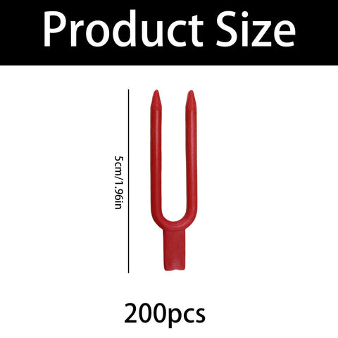 Dangjuacua stolon fastener clips help guide vines in tighter garden spaces.