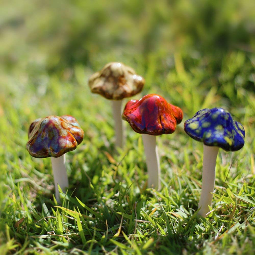 Danmu outdoor mushroom decor withstands rain and frost for year-round charm.