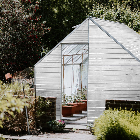 Daomong portable Mylar film offers lightweight, durable, reusable garden coverage.