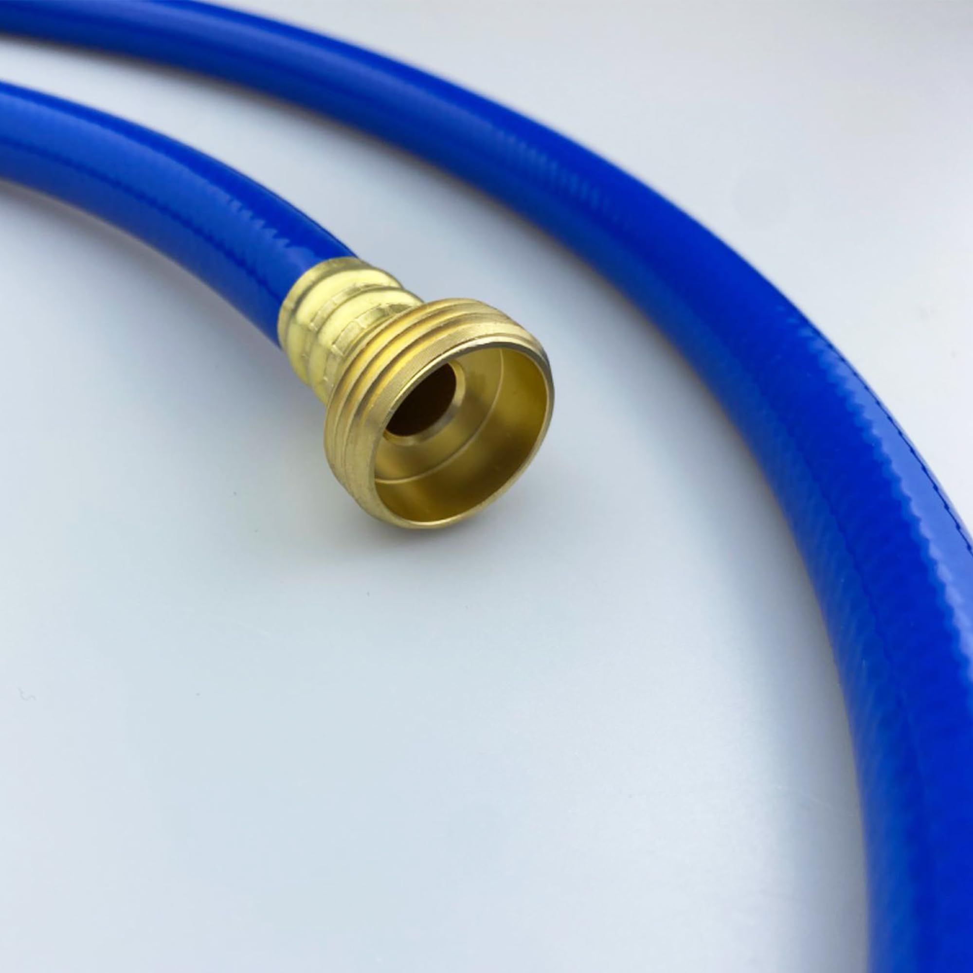 Darnassus flexible PVC hose for easy maneuvering around plants.