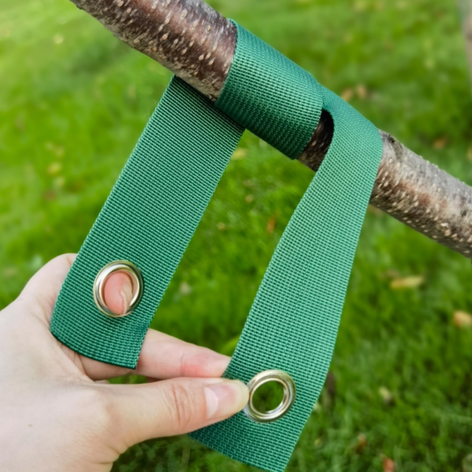 DasTior 328 ft rope provides adjustable tension for straightening.