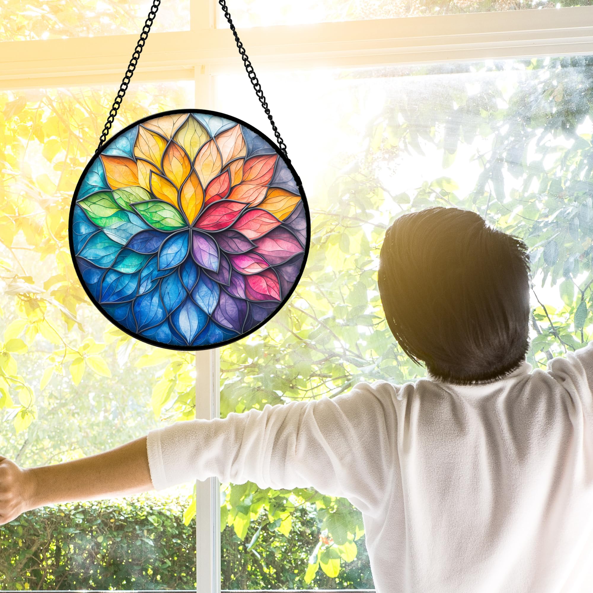 DASTOLL sun catcher features diamond glass with a durable metal frame