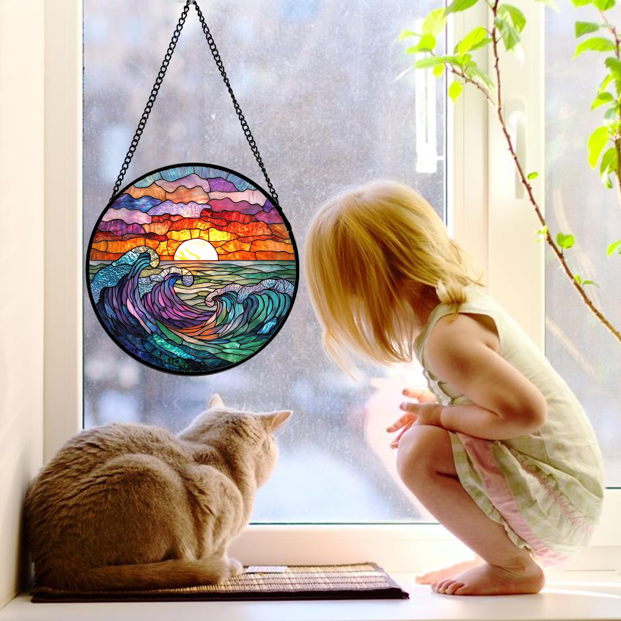 Sunlight reveals a full spectrum from the DASTOLL suncatcher.