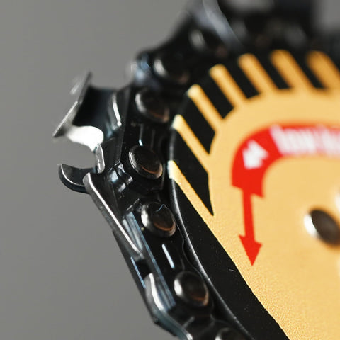 DatsenAAA automatic-oiling-system demonstrates continuous lubrication for less downtime.