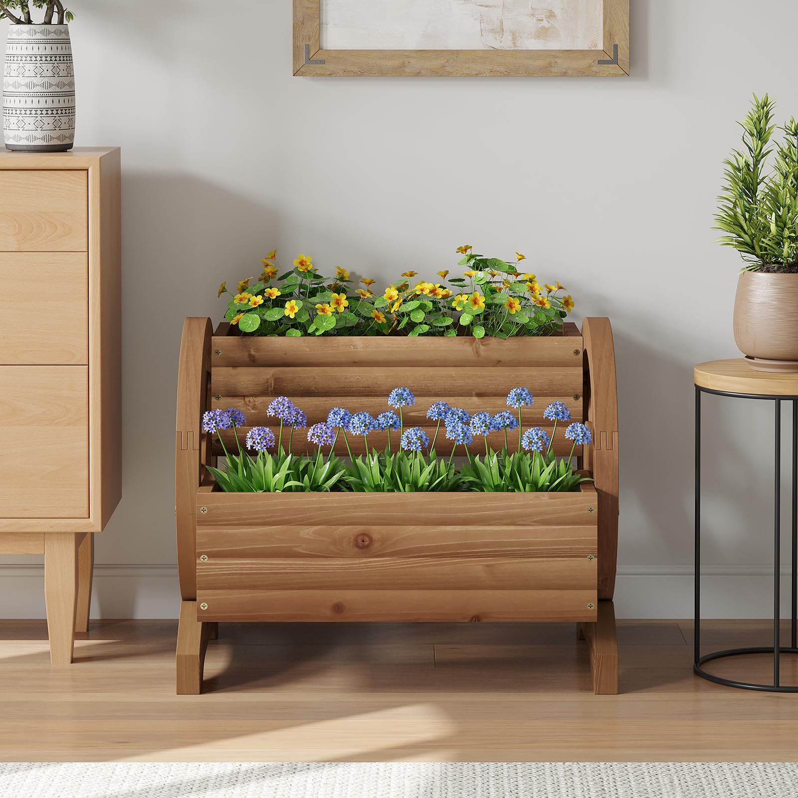 Dawnyard wagon planter makes a versatile gift for gardeners.