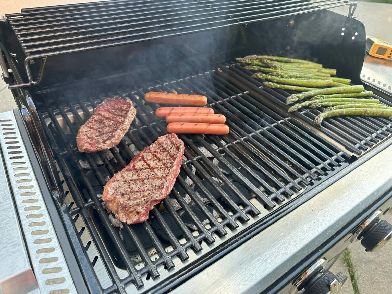 DcYourHome replacement set supports hassle-free upgrades for Char-Broil 3-burner grills.
