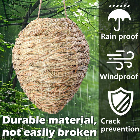 Natural reed and hemp rope offer durable, weather-ready decoration for patios and porches.
