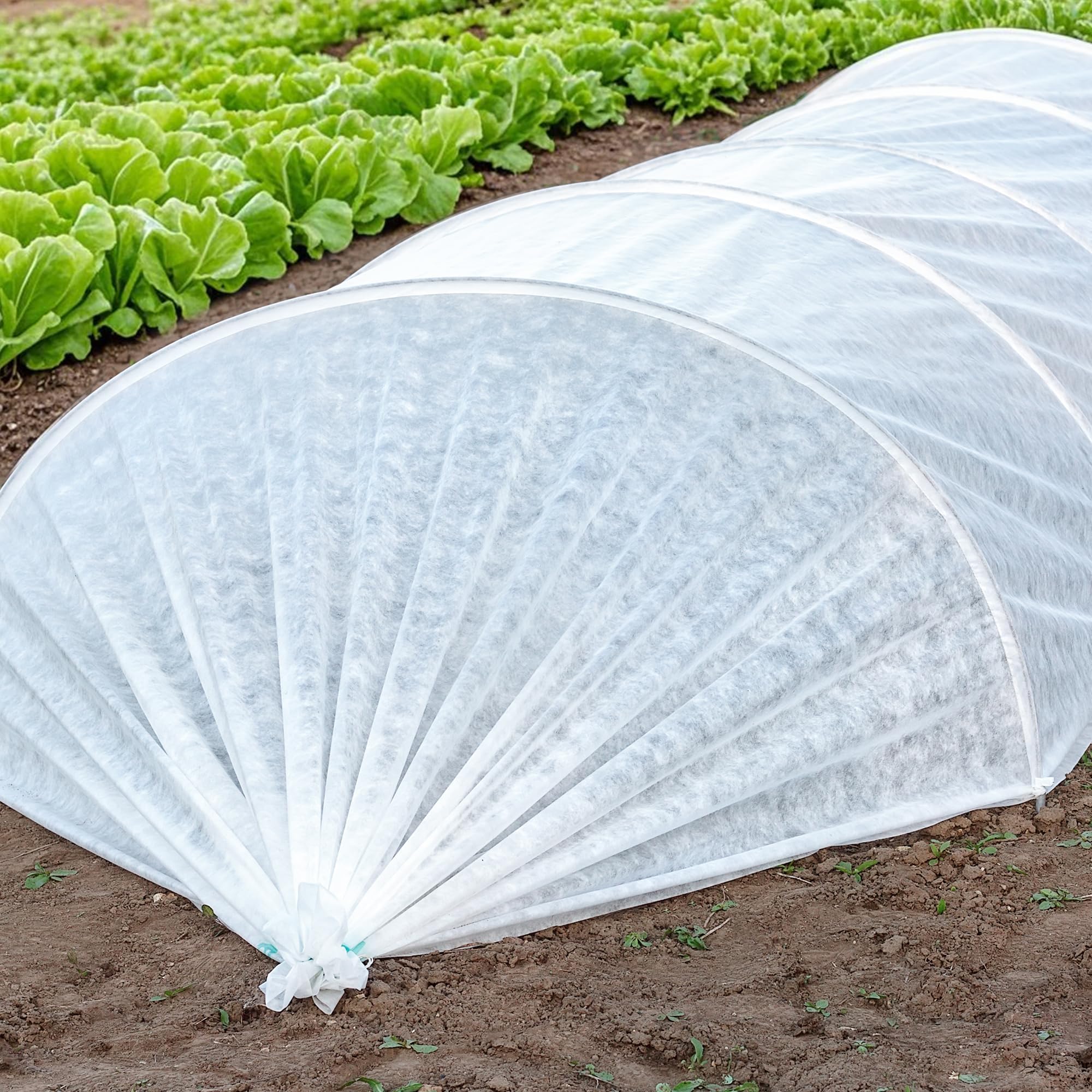 Non-woven DECOHS fabric is lightweight and easy to handle.