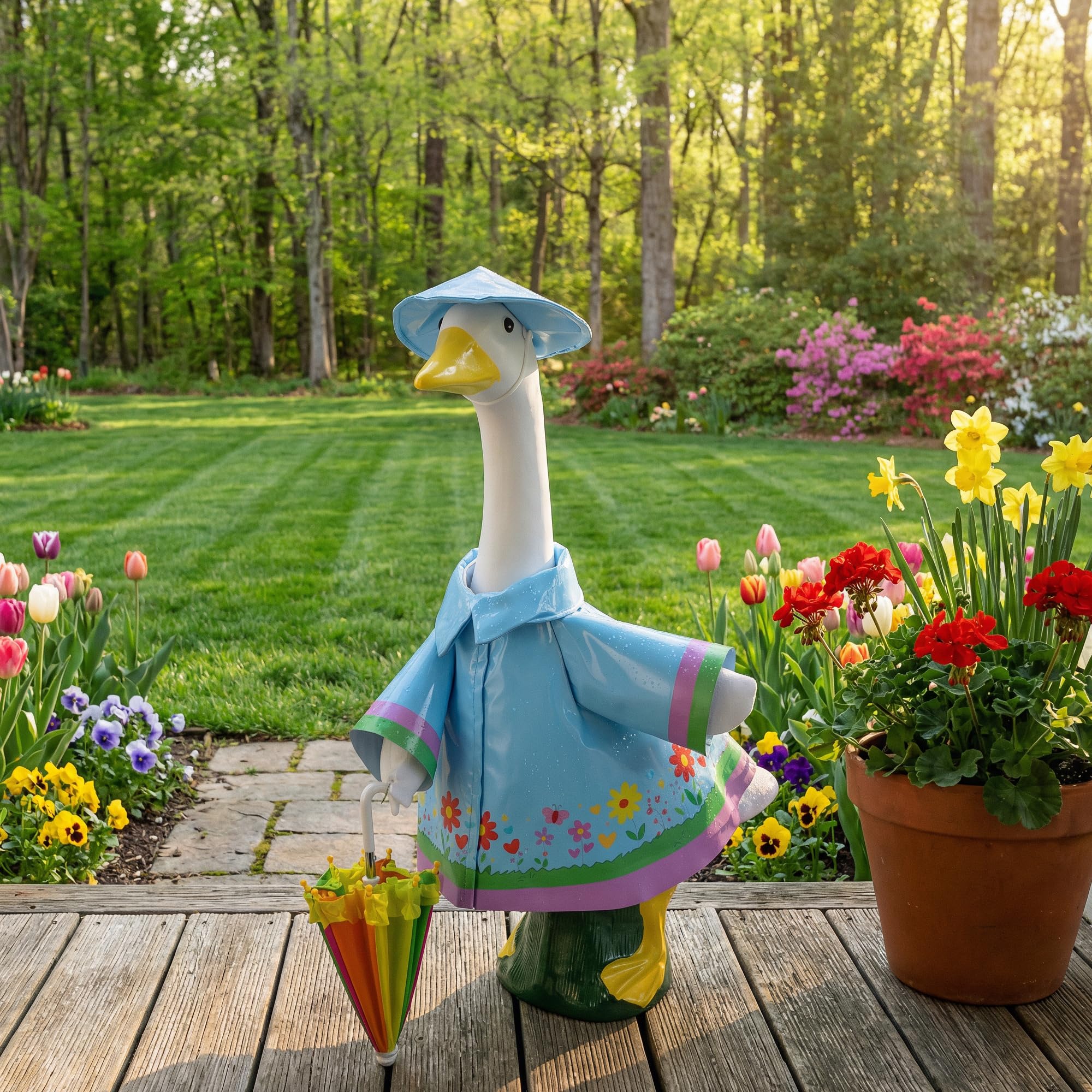 DECOHS outdoor yard goose look adds playful character to any porch.