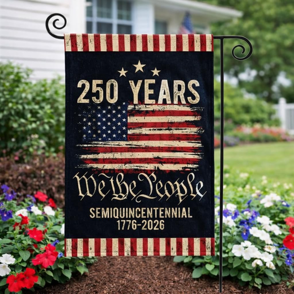 DECOLPARTY double-stitched edges help flag last across seasons