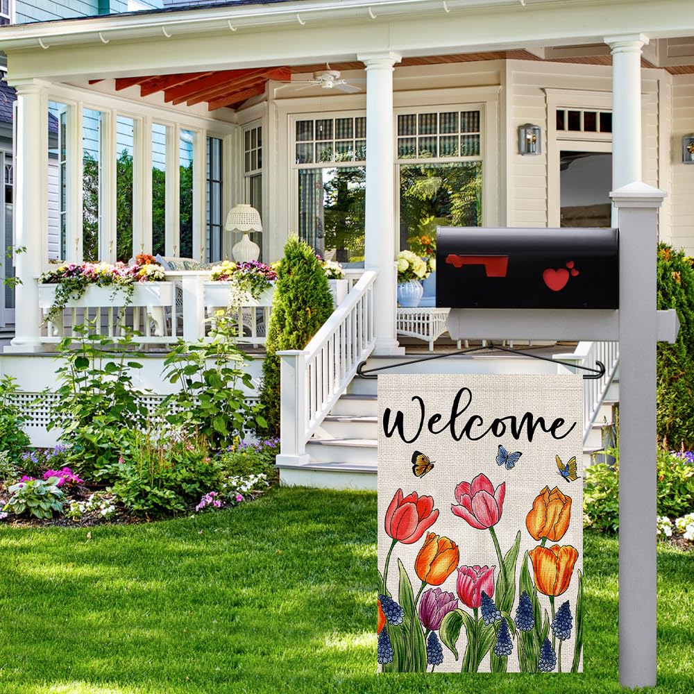 Decorhua burlap-look flag material adds rustic charm with weather resistance.