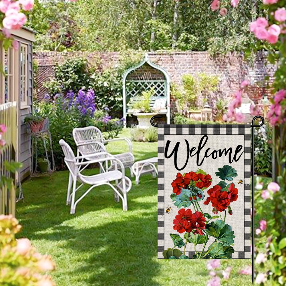 Decorhua burlap-look garden flag with weather-resistant color for any season.