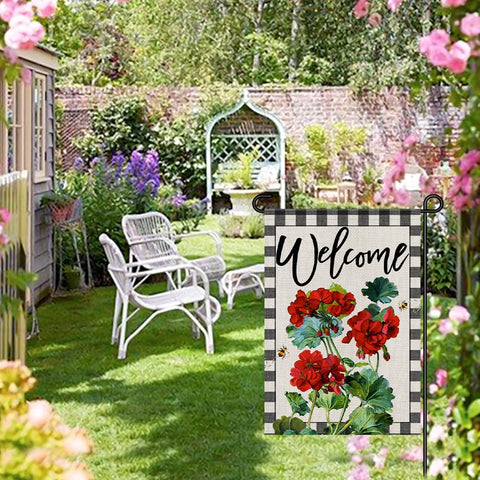 Decorhua burlap-look garden flag with weather-resistant color for any season.