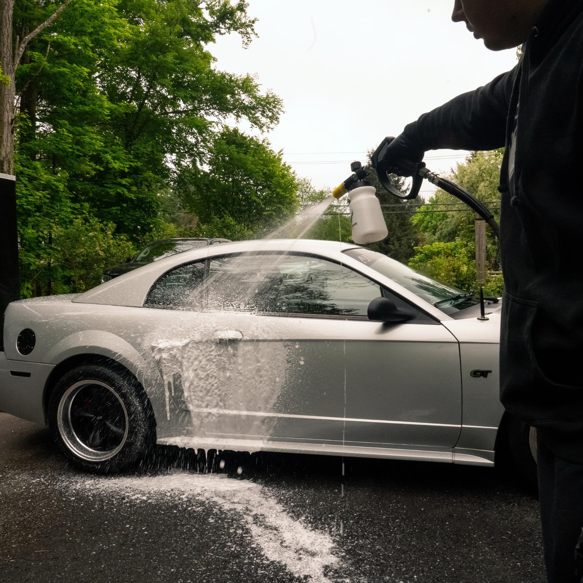 Deer Brook Shop Hornet Foam Cannon large foam projection speeds up vehicle detailing