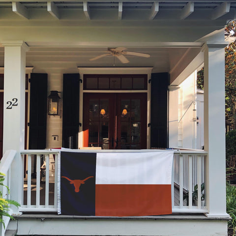 Desert Cactus UT flag has two metal grommets for versatile hanging.