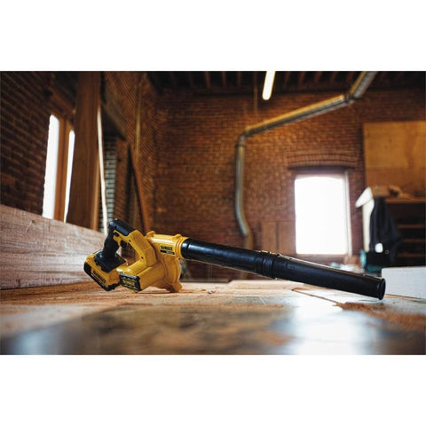 DEWALT DCE100B lightweight design helps maneuver in cluttered areas.