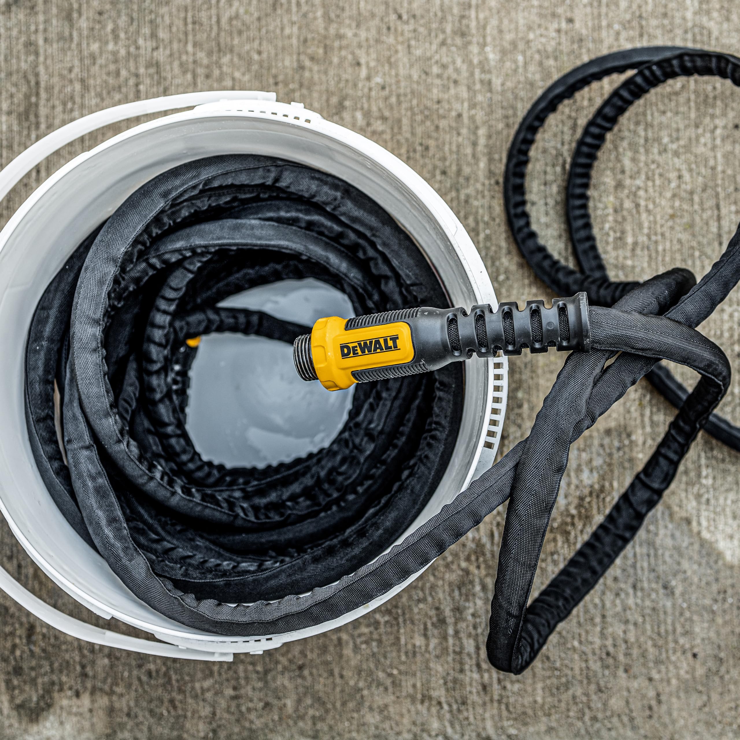 DEWALT DXMH3302 close-up shows tough fabric weave.